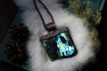 Load image into Gallery viewer, Chunky Labradorite Necklace - Copper - Recycled